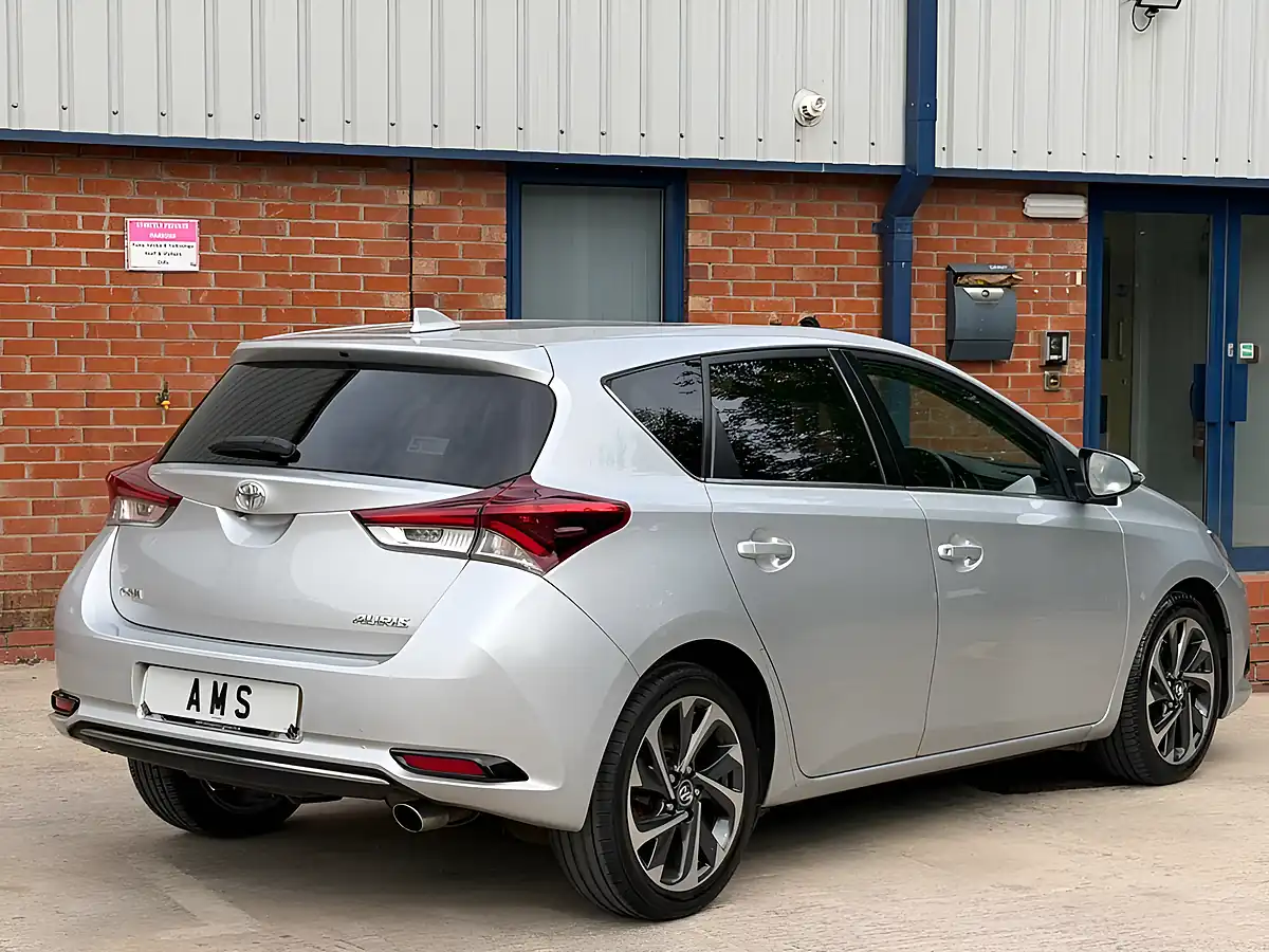 Used 2016 Toyota Auris Design Silver - Interior and Exterior details 6