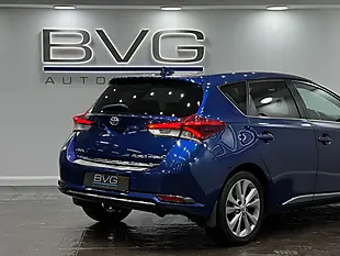Used 2016 Toyota Auris Excel Blue - Interior and Exterior details 11