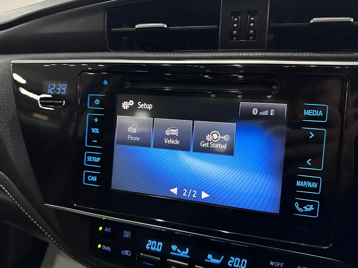 Used 2016 Toyota Auris Excel Blue - Interior and Exterior details 14
