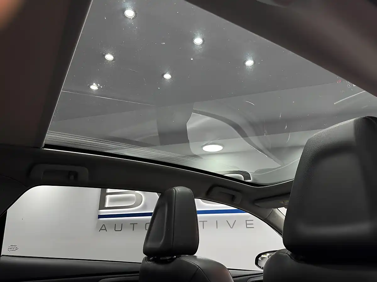 Used 2016 Toyota Auris Excel Blue - Interior and Exterior details 19