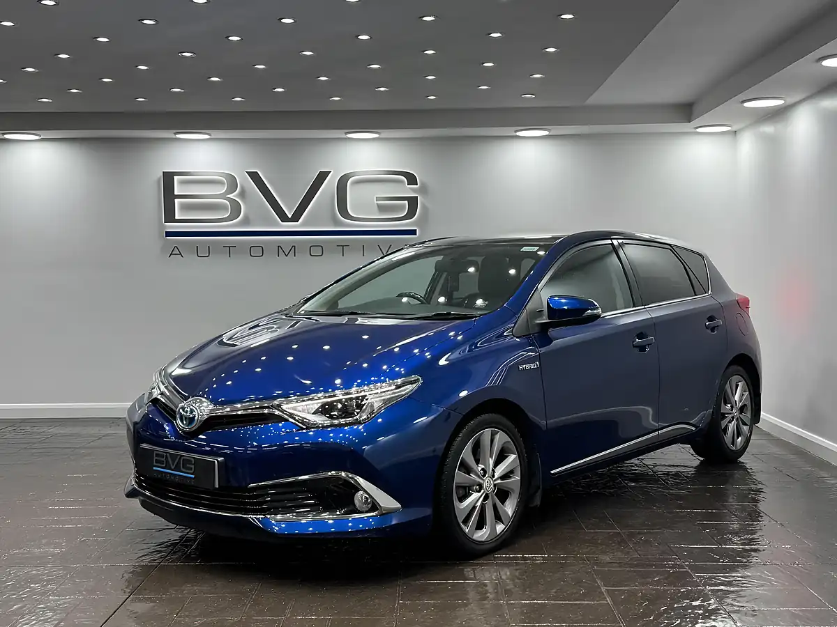 Used 2016 Toyota Auris Excel Blue - Interior and Exterior details 5
