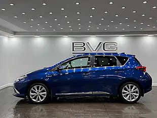 Used 2016 Toyota Auris Excel Blue - Interior and Exterior details 6