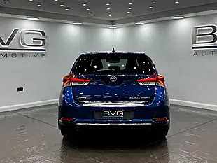 Used 2016 Toyota Auris Excel Blue - Interior and Exterior details 9