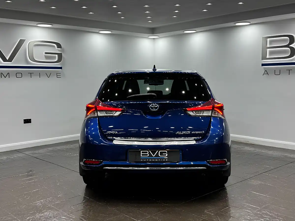 Used 2016 Toyota Auris Excel Blue - Interior and Exterior details 9