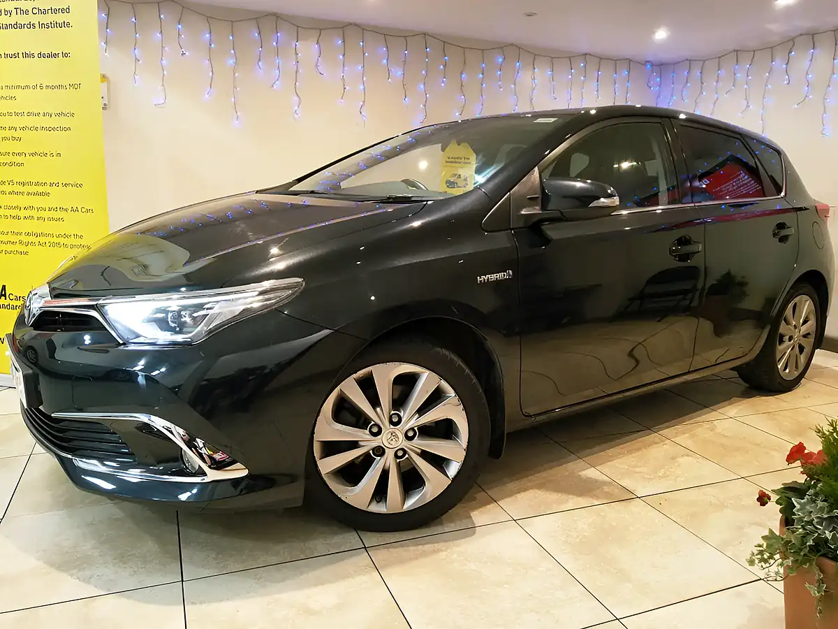 Used 2016 Toyota Auris Excel Grey - Interior and Exterior details 2