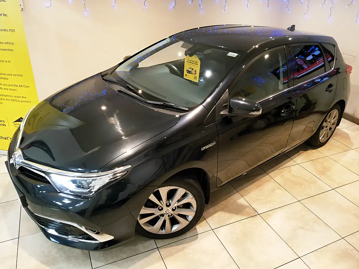 Used 2016 Toyota Auris Excel Grey - Interior and Exterior details 6
