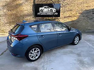 Used 2016 Toyota Auris Icon Blue - Interior and Exterior details 16