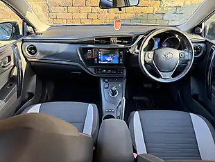 Used 2016 Toyota Auris Icon Blue - Interior and Exterior details 19