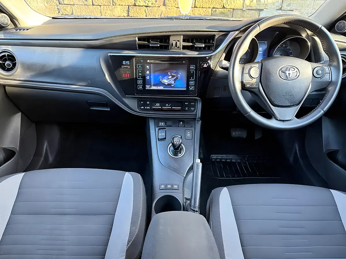 Used 2016 Toyota Auris Icon Blue - Interior and Exterior details 20