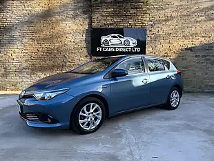 Used 2016 Toyota Auris Icon Blue - Interior and Exterior details 3