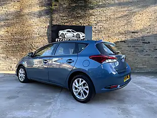 Used 2016 Toyota Auris Icon Blue - Interior and Exterior details 5
