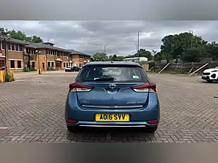 Used 2016 Toyota Auris Icon Blue - Interior and Exterior details 11