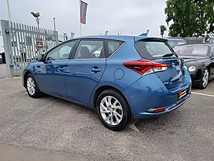 Used 2016 Toyota Auris Icon Denim Blue Metallic - Interior and Exterior details 5