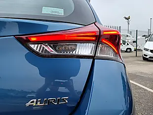 Used 2016 Toyota Auris Icon Denim Blue Metallic - Interior and Exterior details 7