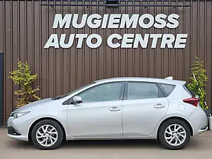 Used 2016 Toyota Auris Icon Silver - Interior and Exterior details 4