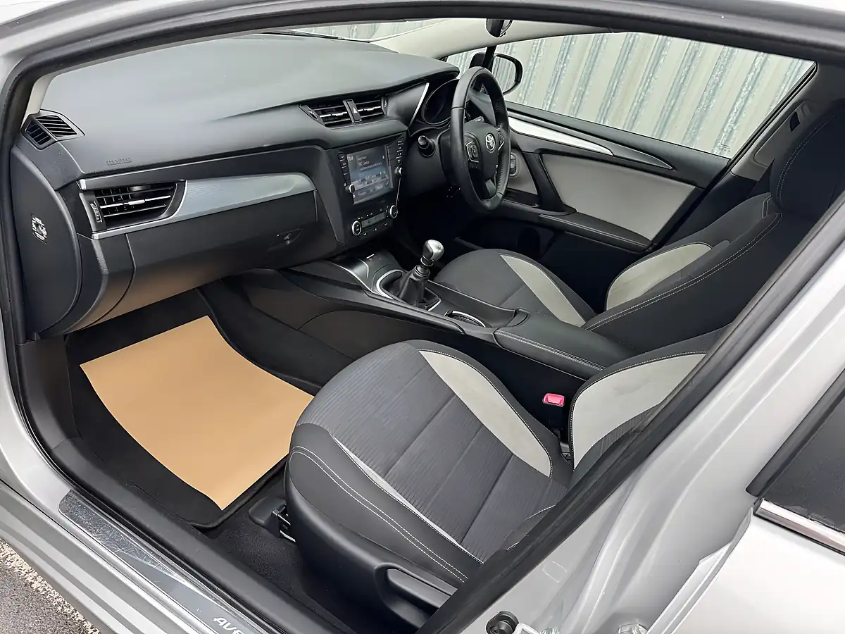 Used 2016 Toyota Avensis Business Edition Silver - Interior and Exterior details 10