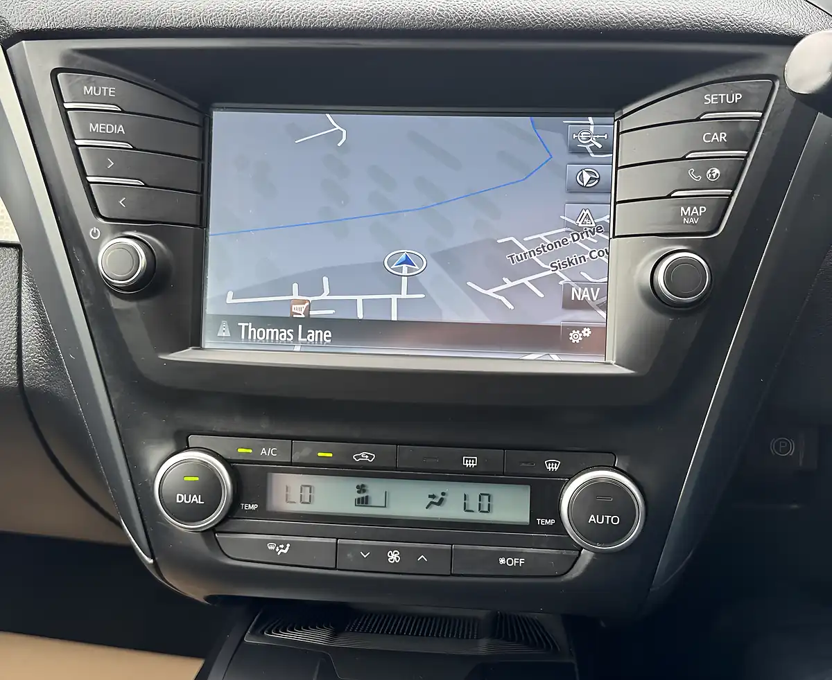Used 2016 Toyota Avensis Business Edition Silver - Interior and Exterior details 16