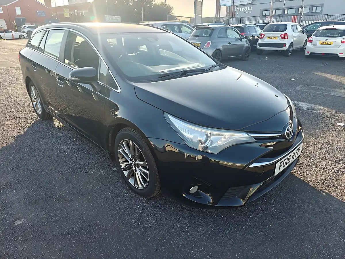 Used 2016 Toyota Avensis Business Edition Touring Sports Black - Front View