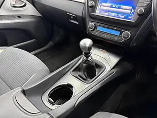Used 2016 Toyota Avensis Business Edition White - Interior and Exterior details 16