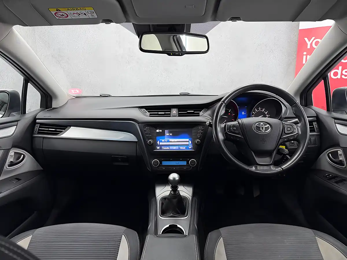 Used 2016 Toyota Avensis Business Edition White - Interior and Exterior details 20