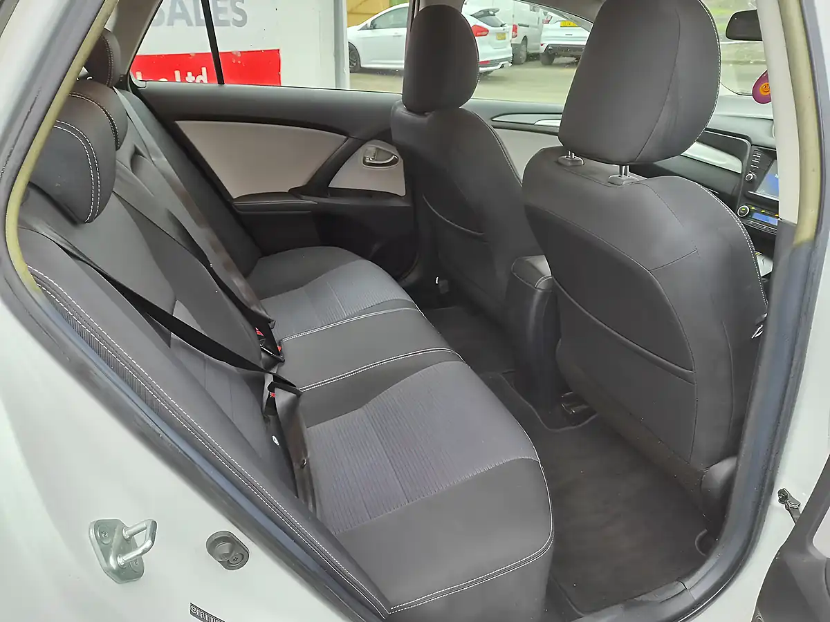 Used 2016 Toyota Avensis Business Edition White - Interior and Exterior details 15