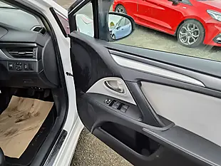 Used 2016 Toyota Avensis Business Edition White - Interior and Exterior details 16