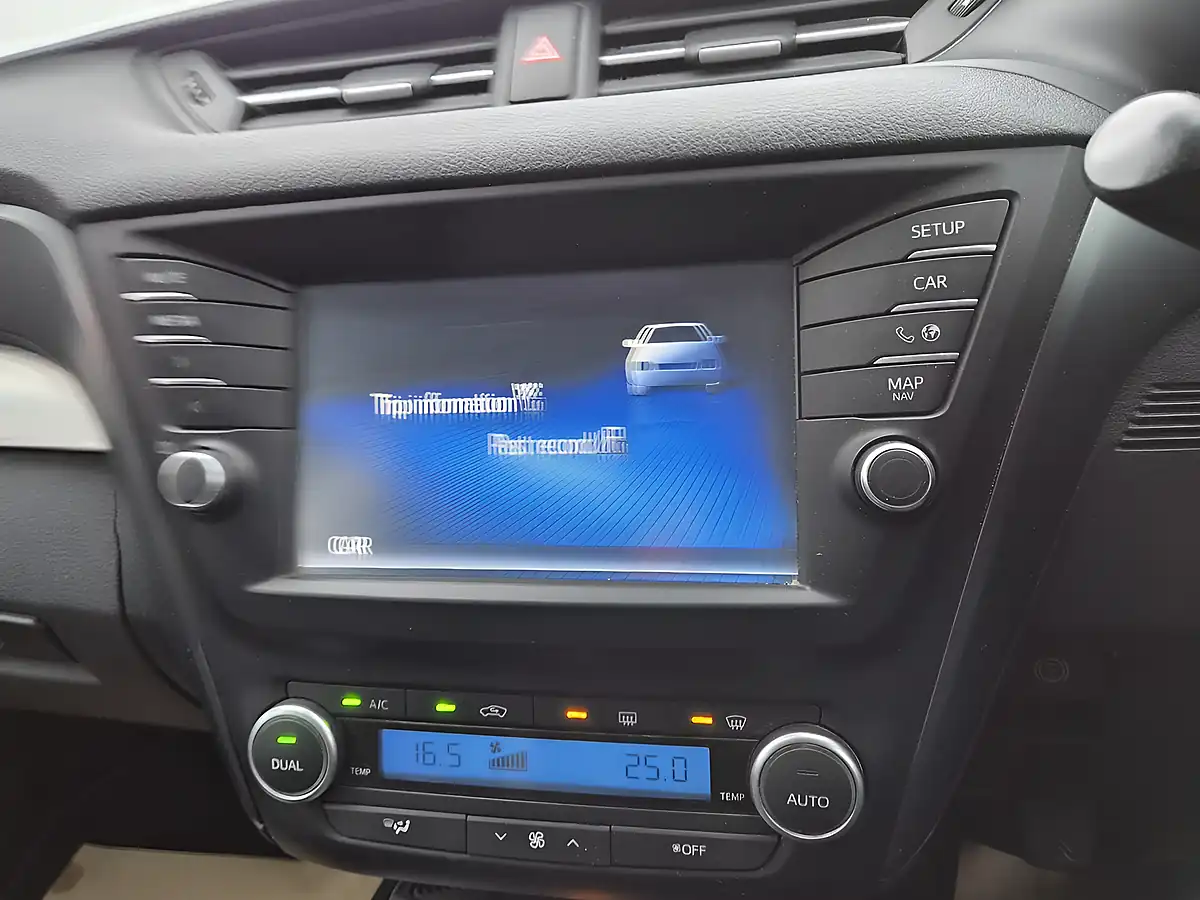 Used 2016 Toyota Avensis Business Edition White - Interior and Exterior details 18