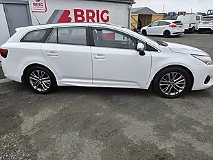 Used 2016 Toyota Avensis Business Edition White - Interior and Exterior details 3