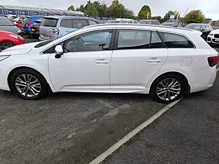 Used 2016 Toyota Avensis Business Edition White - Interior and Exterior details 7