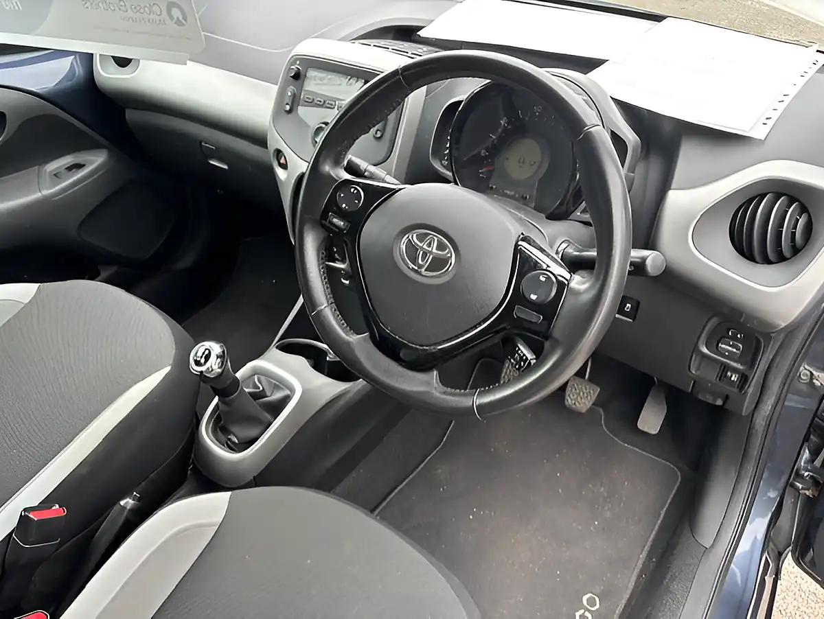 Used 2016 Toyota Aygo 5 Door Hatch Blue - Interior and Exterior details 7