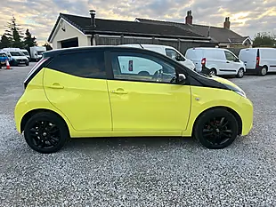 Used 2016 Toyota Aygo X-Cite 3 Yellow Bi-Tone Yellow - Interior and Exterior details 9