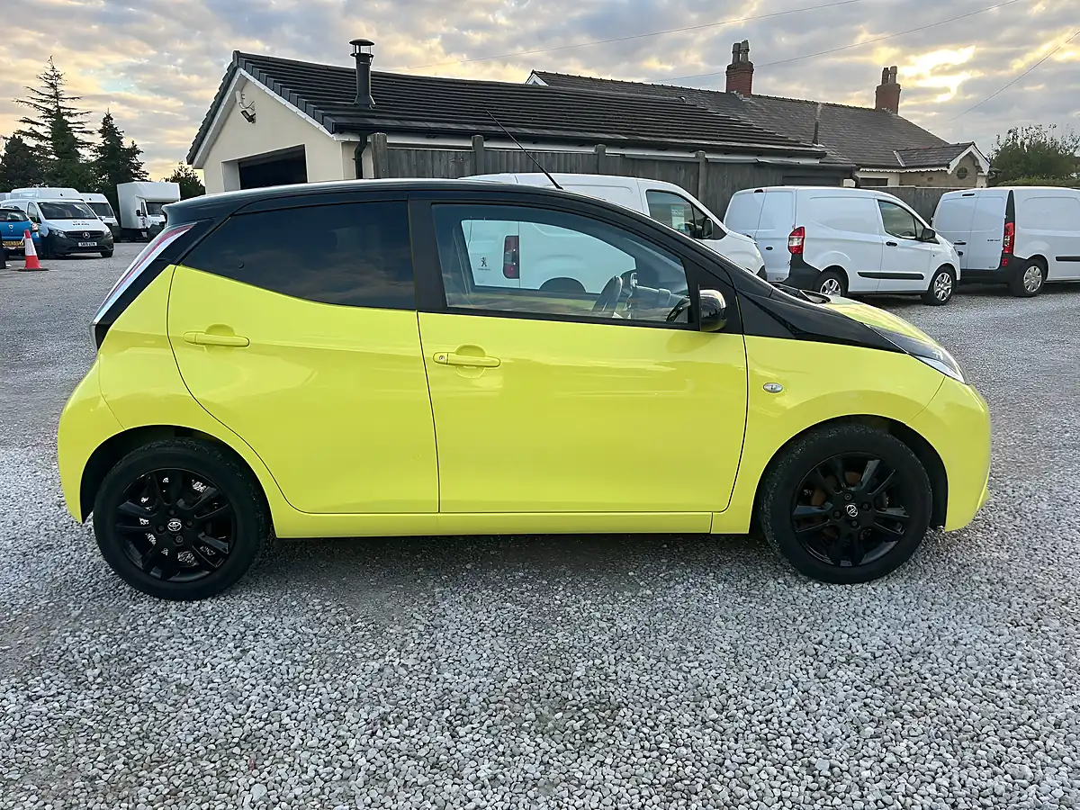 Used 2016 Toyota Aygo X-Cite 3 Yellow Bi-Tone Yellow - Interior and Exterior details 9