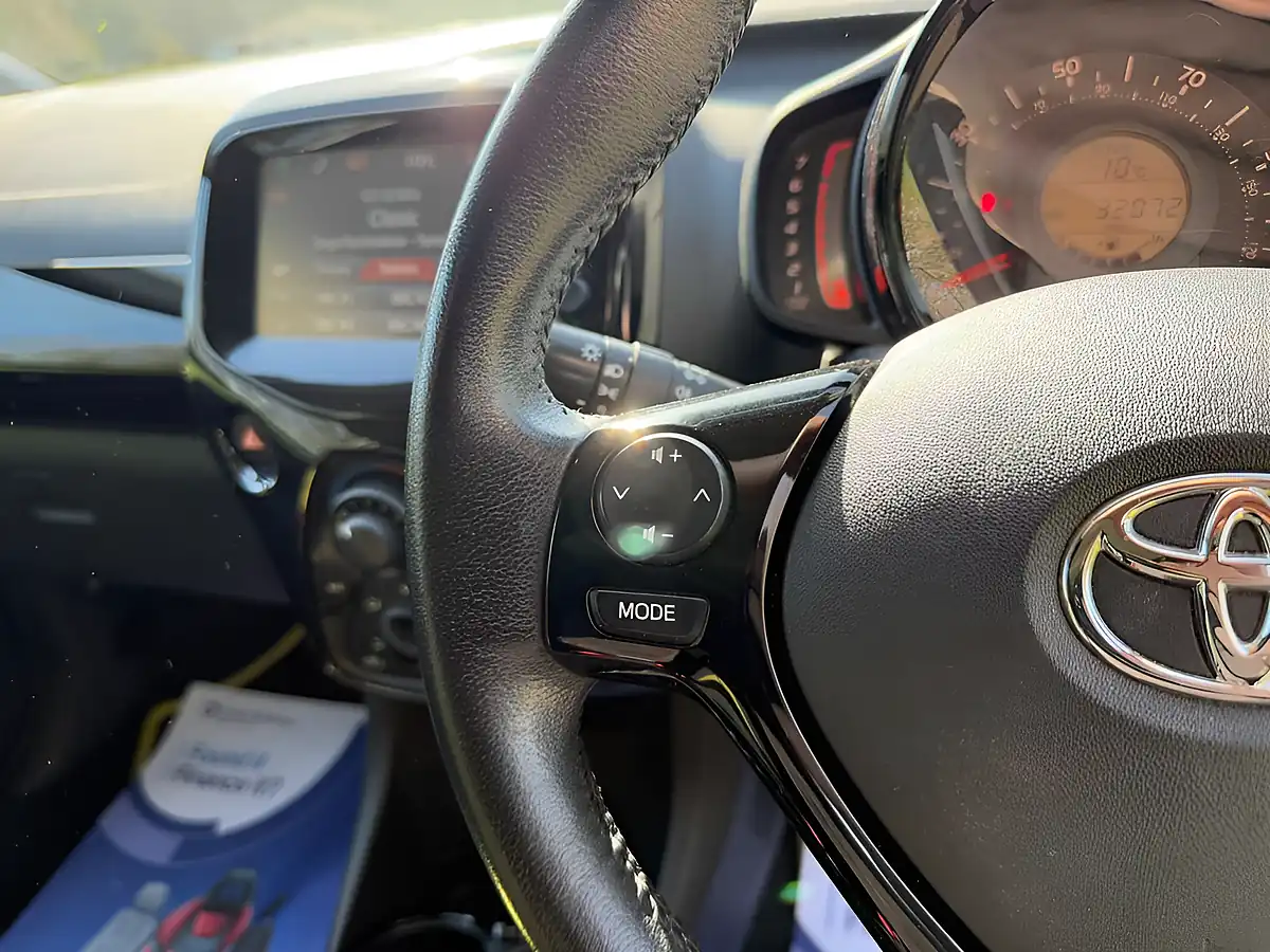 Used 2016 Toyota Aygo X-Cite 3 Yellow - Interior and Exterior details 15