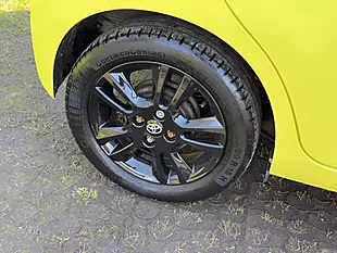 Used 2016 Toyota Aygo X-Cite 3 Yellow - Interior and Exterior details 18