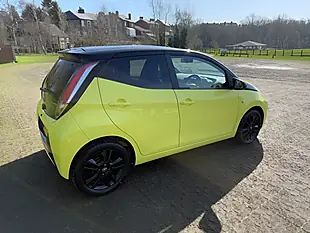Used 2016 Toyota Aygo X-Cite 3 Yellow - Interior and Exterior details 6