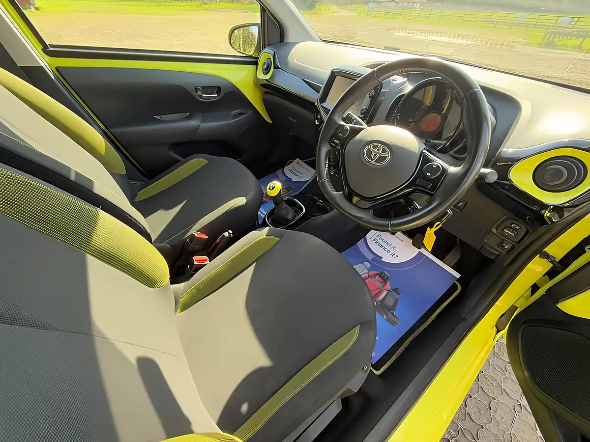 Used 2016 Toyota Aygo X-Cite 3 Yellow - Interior and Exterior details 8