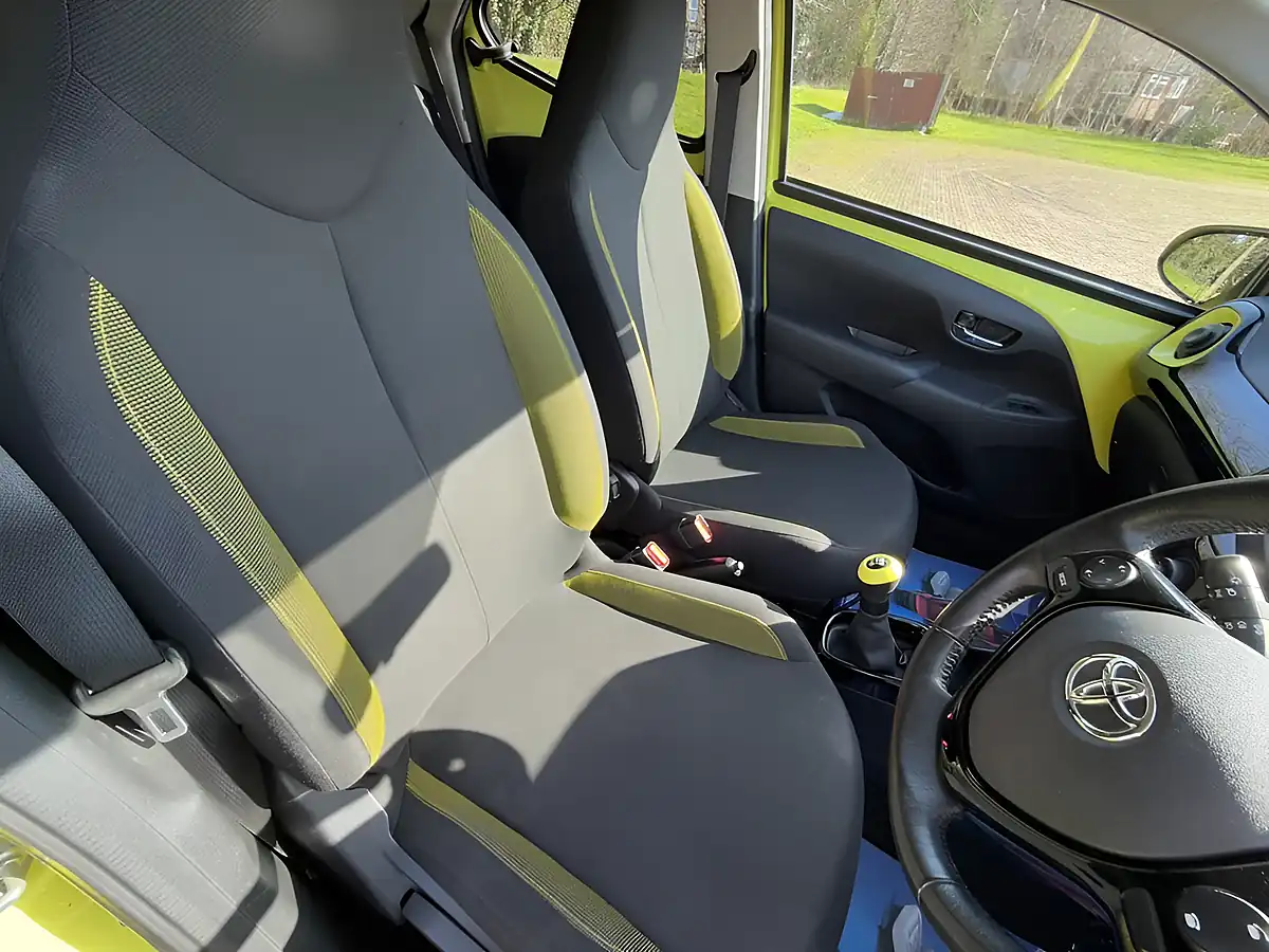 Used 2016 Toyota Aygo X-Cite 3 Yellow - Interior and Exterior details 9