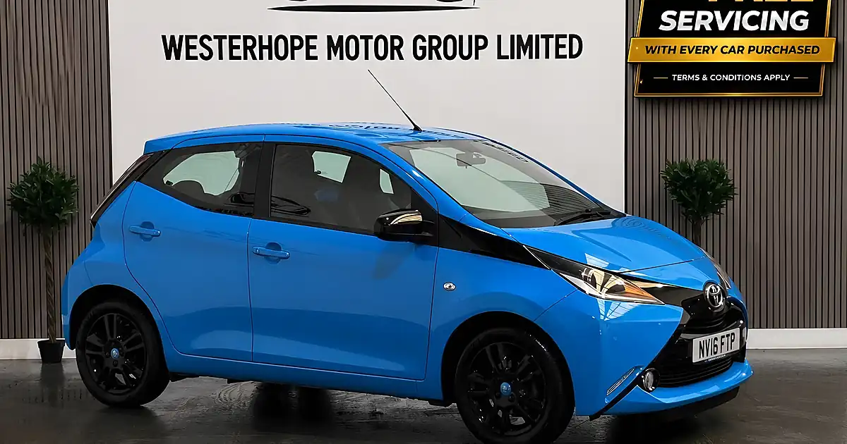 Used 2016 Toyota Aygo X-Cite Blue - Front View