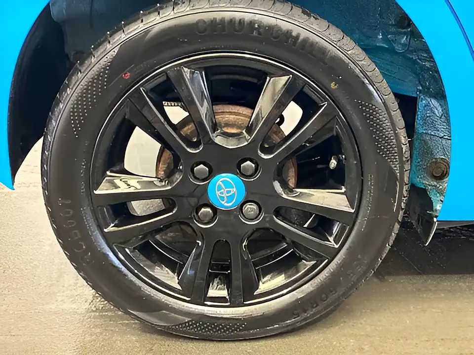 Used 2016 Toyota Aygo X-Cite Blue - Interior and Exterior details 16