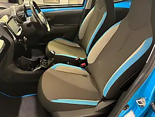 Used 2016 Toyota Aygo X-Cite Blue - Interior and Exterior details 18