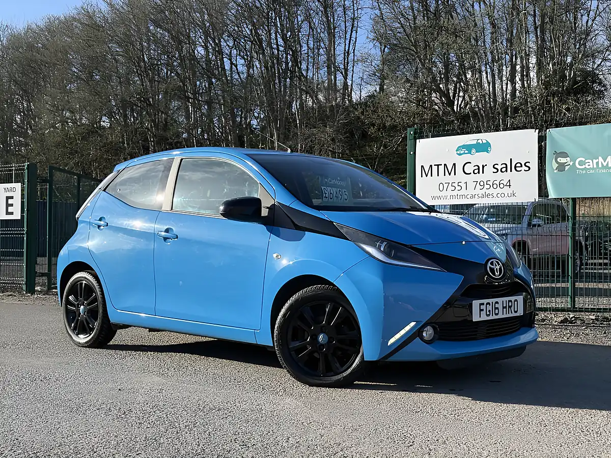 Used 2016 Toyota Aygo X-Cite Blue - Front View