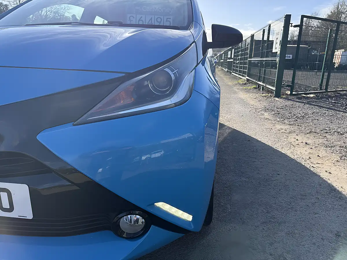 Used 2016 Toyota Aygo X-Cite Blue - Interior and Exterior details 11
