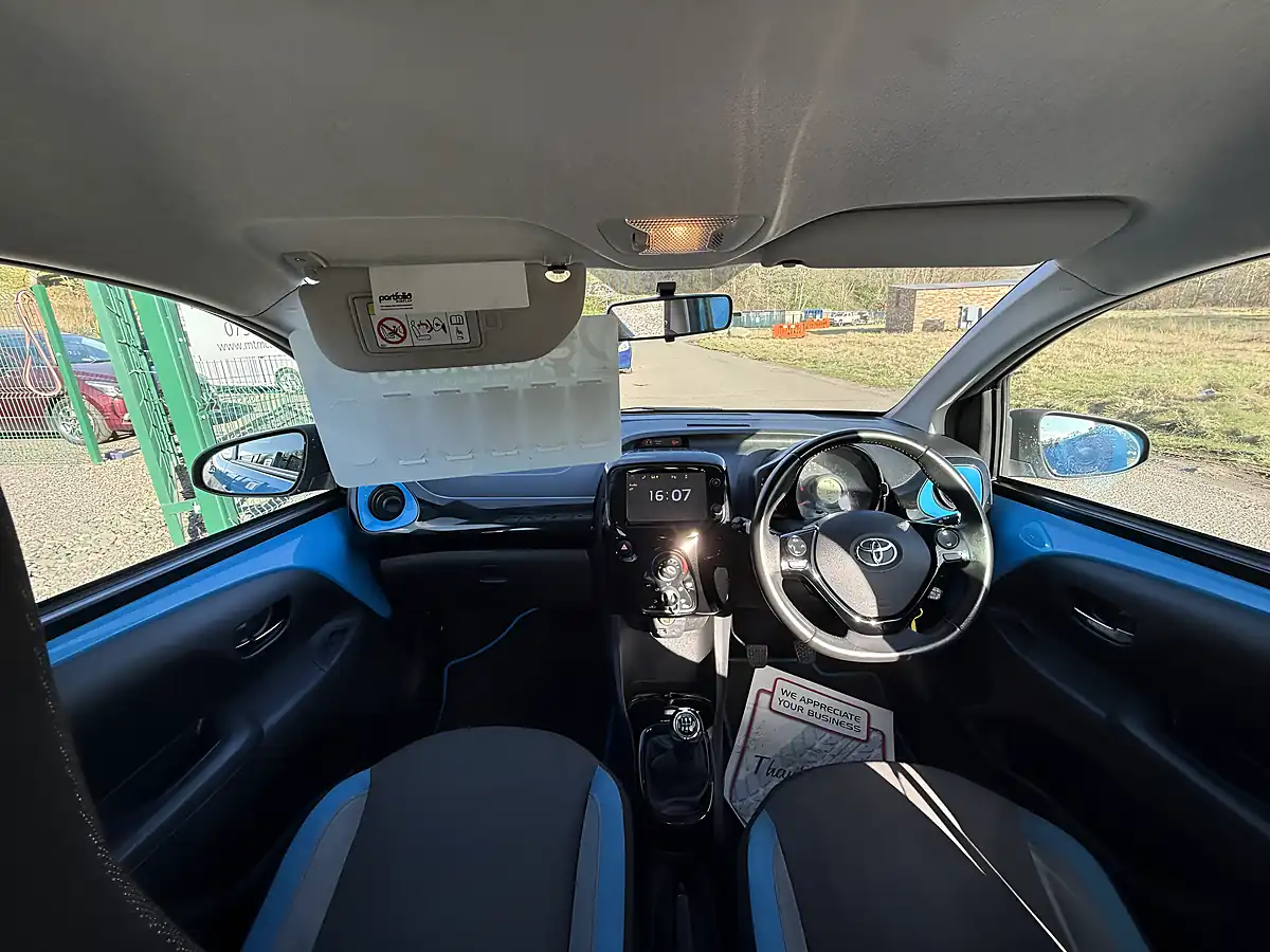 Used 2016 Toyota Aygo X-Cite Blue - Interior and Exterior details 14