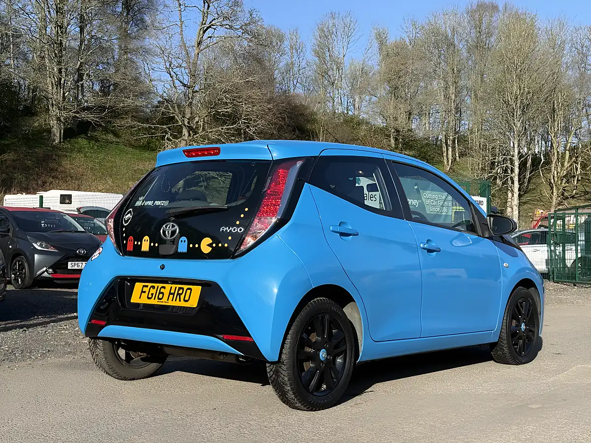 Used 2016 Toyota Aygo X-Cite Blue - Interior and Exterior details 6