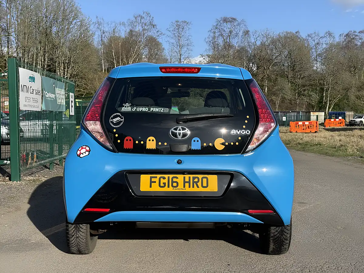 Used 2016 Toyota Aygo X-Cite Blue - Interior and Exterior details 7