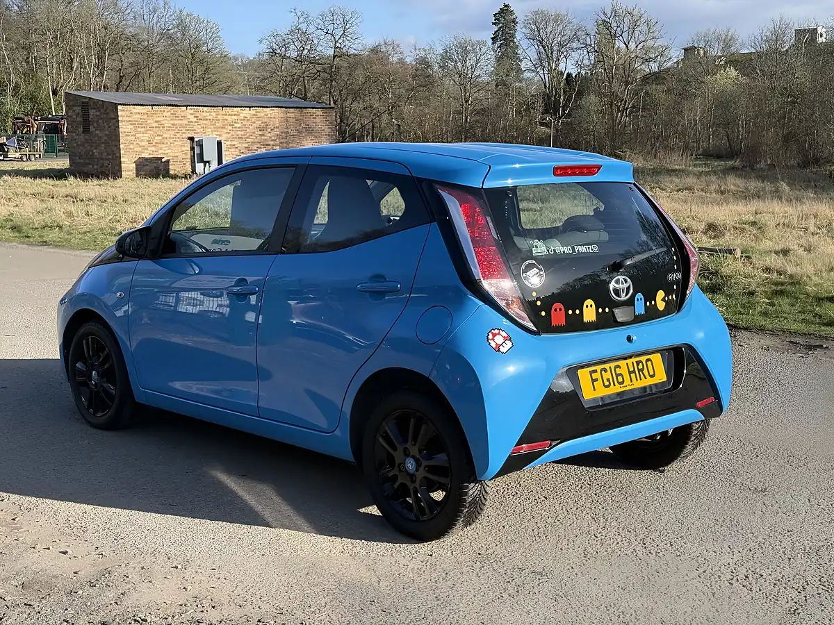 Used 2016 Toyota Aygo X-Cite Blue - Interior and Exterior details 8