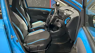 Used 2016 Toyota Aygo X-Cite Blue - Interior and Exterior details 8
