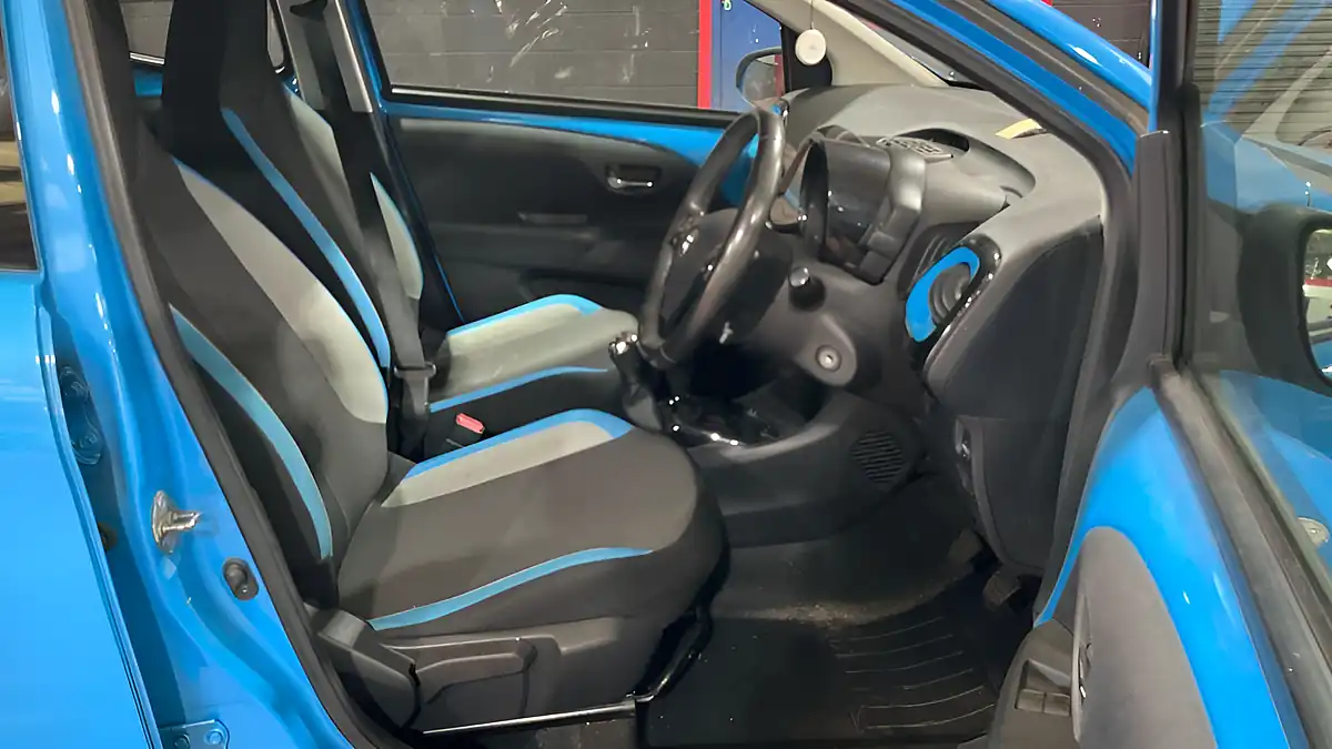 Used 2016 Toyota Aygo X-Cite Blue - Interior and Exterior details 8