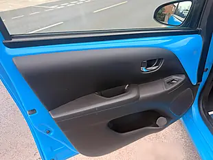 Used 2016 Toyota Aygo X-Cite Blue - Interior and Exterior details 11