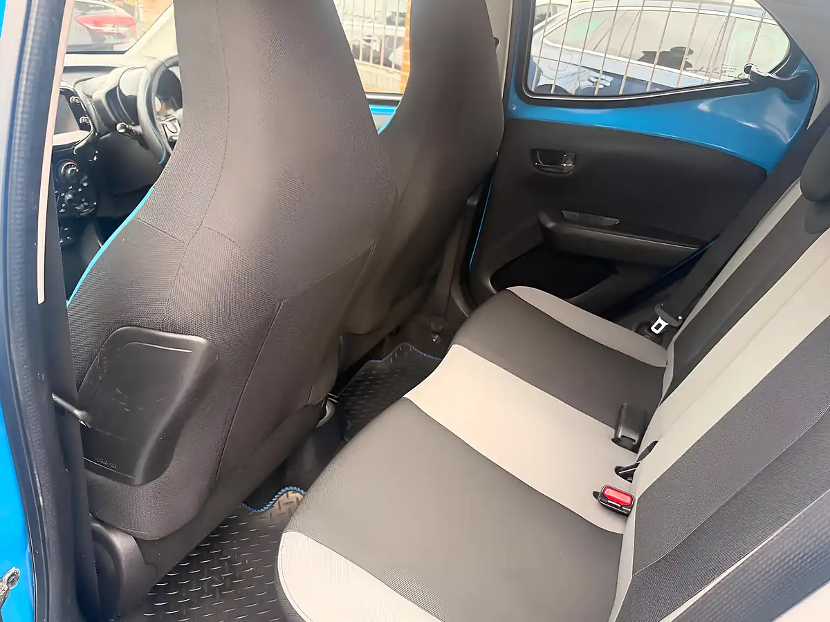 Used 2016 Toyota Aygo X-Cite Blue - Interior and Exterior details 12